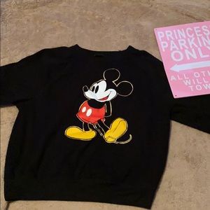 Long Sleeve Mickey Mouse Shirt🥼.